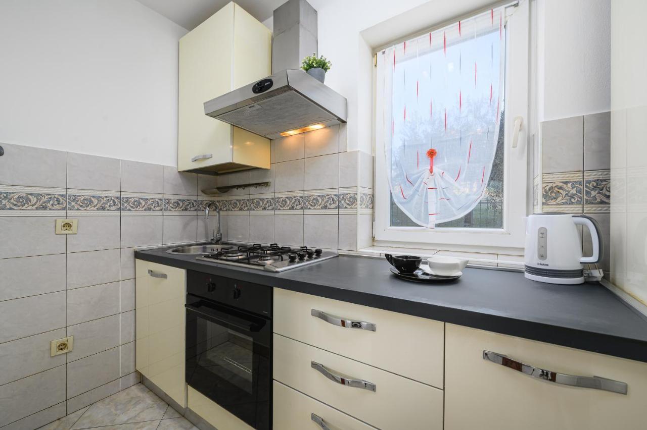 Stancija Amorozo 6 Poreč Exterior foto