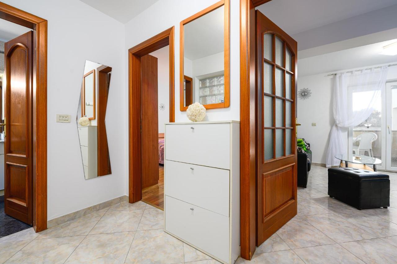 Stancija Amorozo 6 Poreč Exterior foto